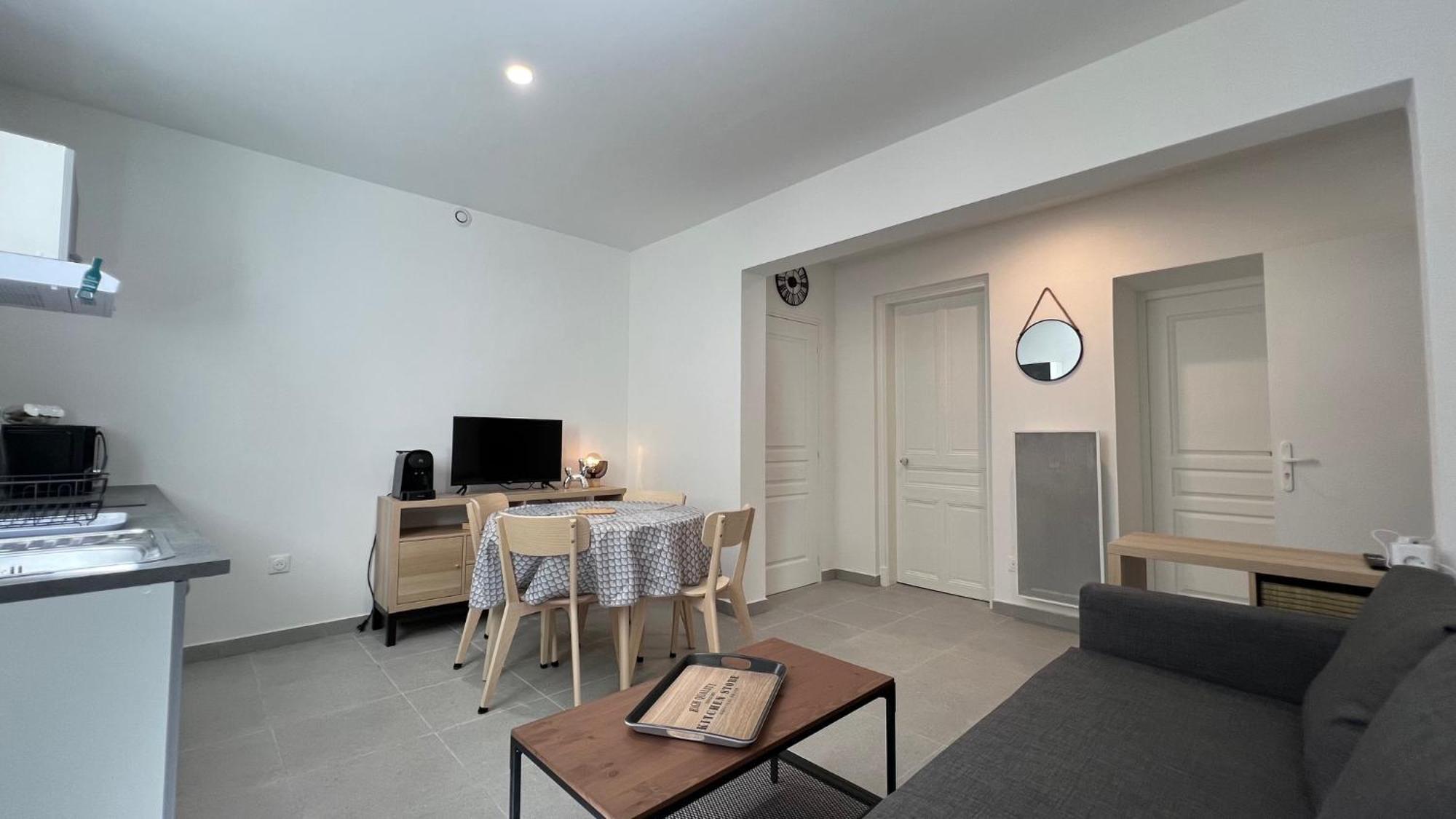 Fenix Appartement T2 40 M2 Cosy Rdc Plein Centre Ville Pierrelatte Exterior foto