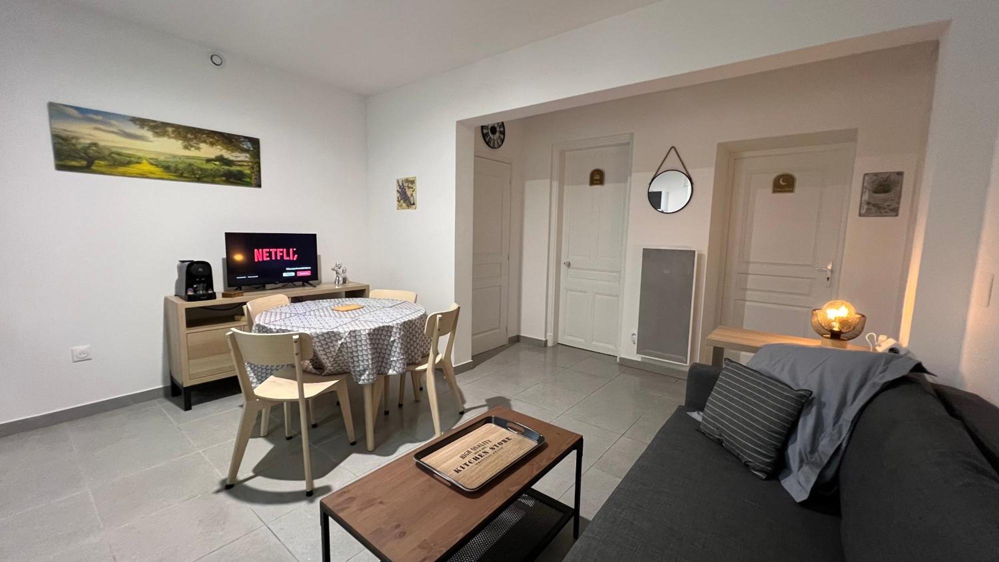 Fenix Appartement T2 40 M2 Cosy Rdc Plein Centre Ville Pierrelatte Exterior foto